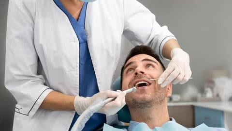 Mutirão de Saúde Bucal traz de volta autoestima de pacientes em Santos - Imagem: reprodução Freepik