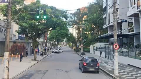 Agentes da CET irão auxiliar na fluidez do trânsito na via - Imagem: Prefeitura de Santos