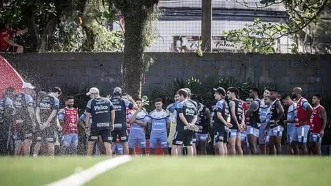 Elenco do Santos reunido antes de iniciar os treinos no CT Rei Pelé - Imagem:Santos FC