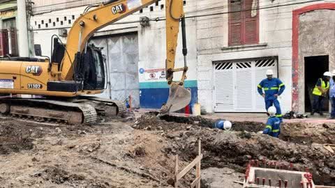 O acidente ocorreu na Rua Doutor Cochrane, no bairro Paquetá, em Santos - Imagem: Izabelly Fernandes