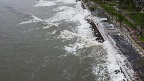 Santos tem previsão de forte ressaca a partir desta quarta-feira - Imagem: reprodução Prefeitura de Santos