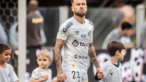 Além do meia, o árbitro também expulsou o volante Rodrigo Fernández - Imagem: Instagram