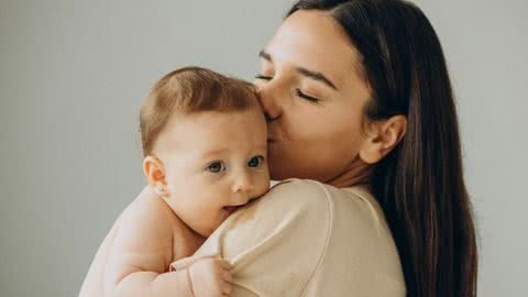 NOVEMBRO ROXO: Santos terá roda de conversa sobre bebês prematuros nesta terça - Imagem: reprodução Freepik