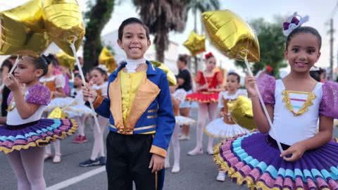O Papai Noel irá desfilar em um lindo calhambeque conversível, um Ford 1.929 - Imagem: Prefeitura de Cubatão