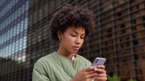 Alerta da Anatel. - Imagem: Reprodução | Freepik