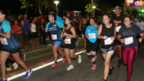 2ª Corrida Noturna de 5 Km supera expectativas e reúne milhares de pessoas - Imagem: Reprodução/Prefeitura de Guarujá