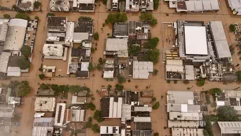As consequências legais para aqueles que produzem fake news no Rio Grande do Sul são severas - Imagem: Redes Sociais