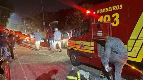 Acidente gravíssimo em São Vicente na noite desta última terça-feira (02) - Imagem: Reprodução/ Instagram- @saovicentemilgrau