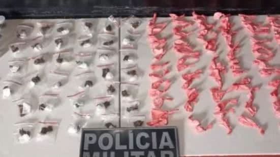 Traficante esconde drogas em cano e ainda consegue fugir no litoral de SP - Imagem: Divulgação/ PM