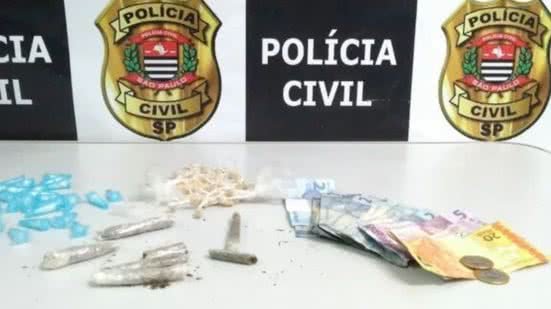 Jovem de 21 anos é preso em flagrante por tráfico de drogas em Peruíbe - Imagem: Divulgação/ Polícia Militar