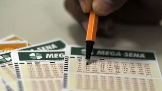 Confira os números do último sorteio e como apostar até terça-feira - Imagem: Reprodução / Marcello Casal Jr. / Agência Brasil