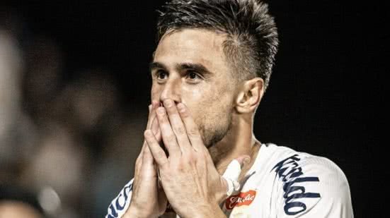 Jogador trata de uma lesão na coxa direita - Imagem: Diário do Peixe