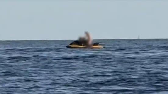 Atos obscenos em locais públicos podem ser considerados crime, segundo o Código Penal Brasileiro - Imagem: Reprodução/ Redes Sociais