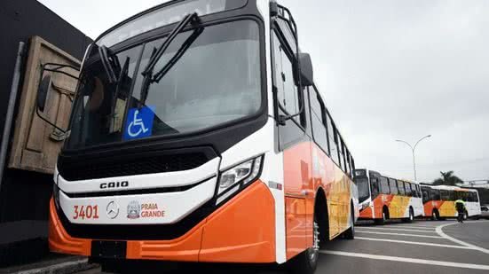 Além do reajuste, a Prefeitura destaca a integração dos ônibus intermunicipais como uma medida para melhorar o transporte na região. - Imagem: Divulgação / Prefeitura de Praia Grande
