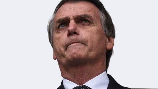 Defesa de Bolsonaro alega perseguição política, enquanto réus podem apresentar defesa após acesso aos autos do processo - Imagem: X/ @RepubliqueBRA