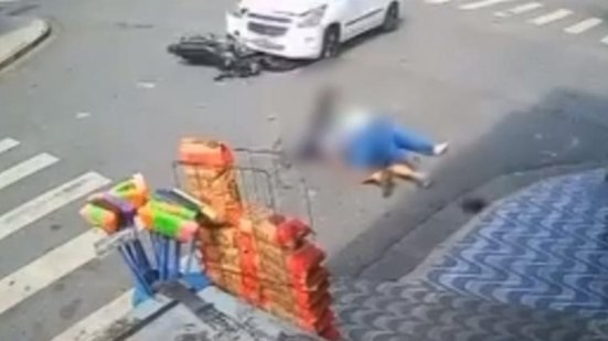 Imagens mostram o impacto do acidente, que ocorreu em um cruzamento conhecido por sua falta de sinalização e frequentes colisões - Imagem: Reprodução