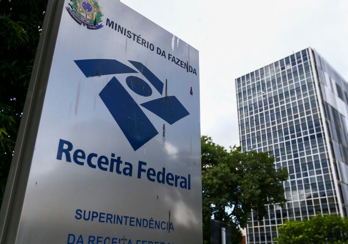 Receita voltará a exigir declaração de fintechs após operações da PF