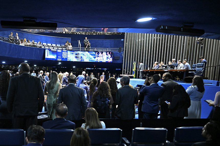 Aprovado projeto que prorroga prazo para entes federados usarem recursos da saúde — Senado Notícias