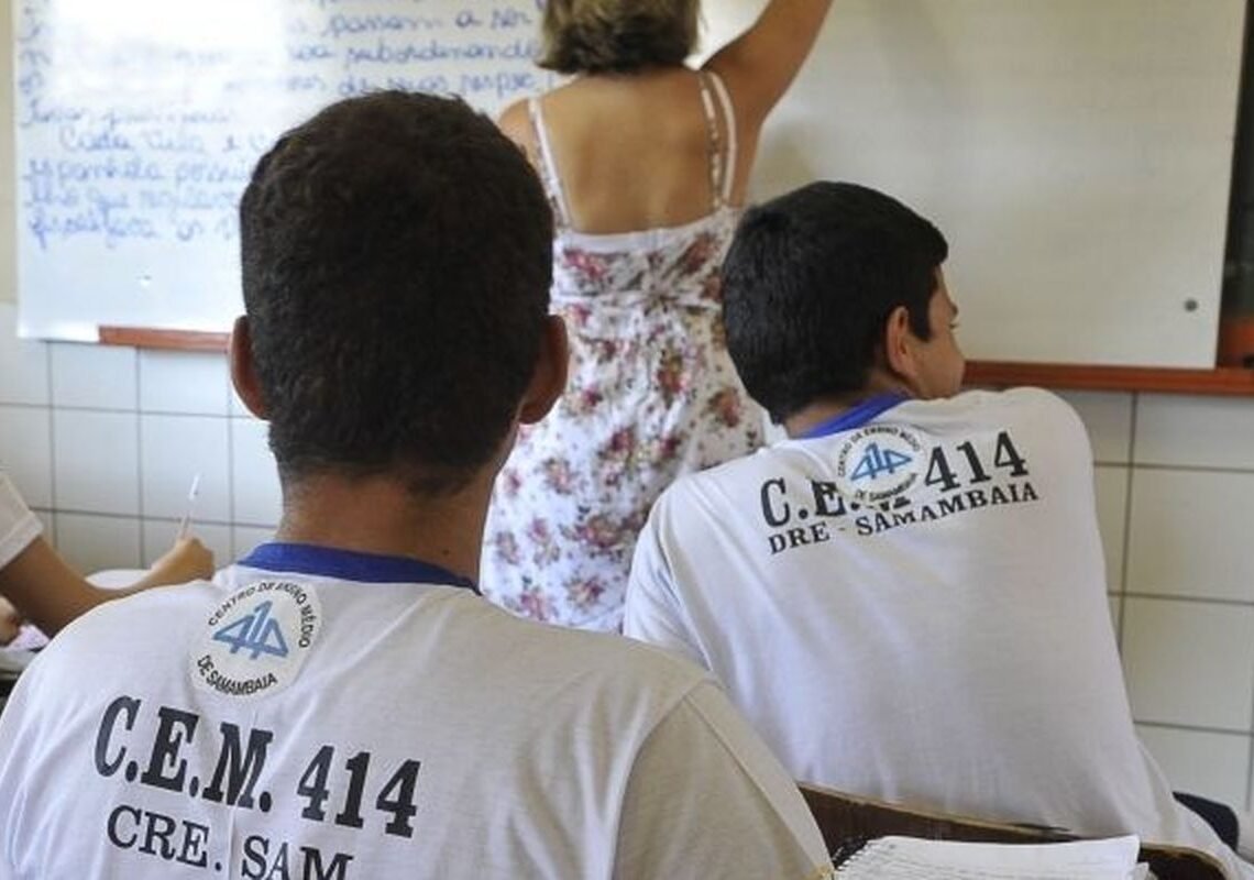 Estudantes do ensino integral têm notas maiores no Enem, diz estudo