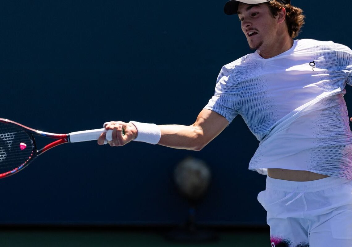 João Fonseca é superado por número 22 do mundo e se despede do US Open