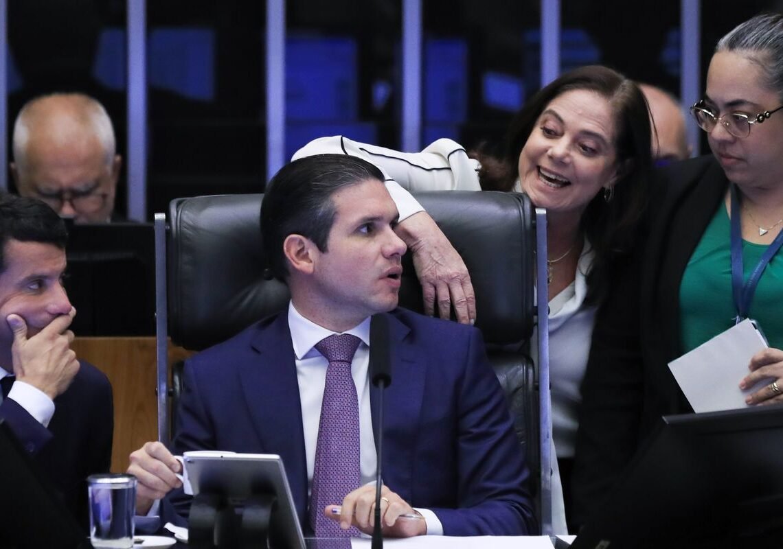 Câmara aprova urgência para isenção do IR de quem ganha até R$ 5 mil