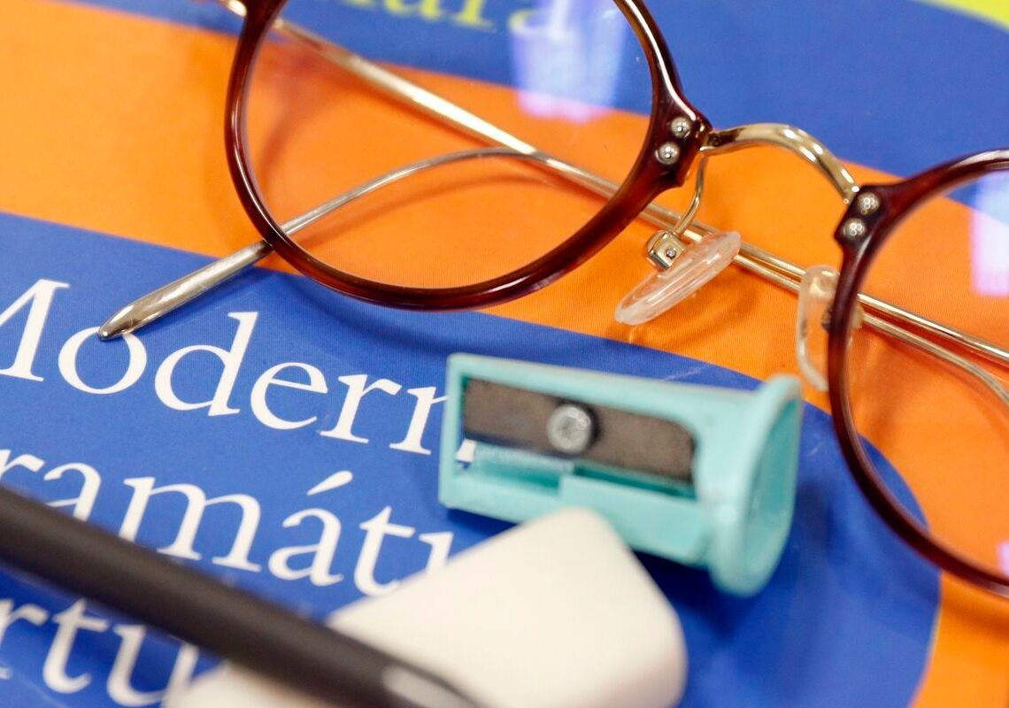 Oftalmologistas apontam risco de atendimento por pessoas sem formação