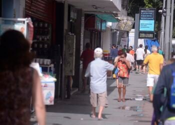 Brasil abre 129,8 mil postos formais de trabalho em julho