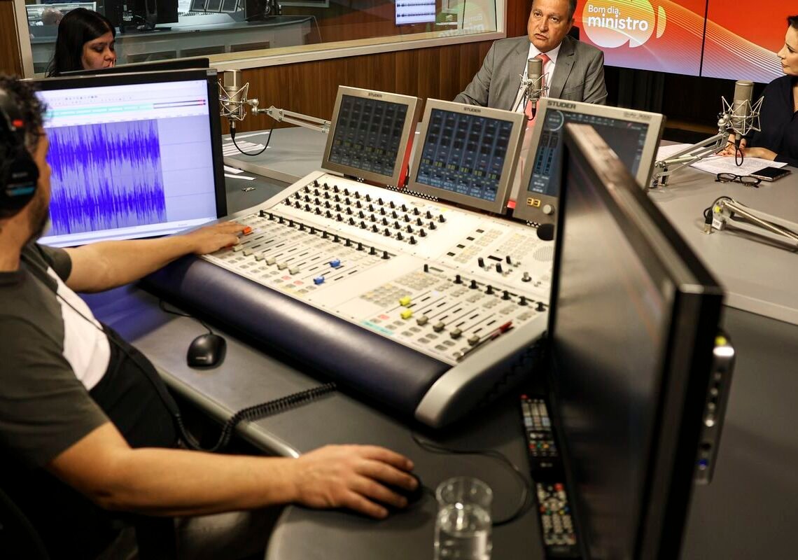 Governo quer coibir concorrência desleal de big techs, diz Rui Costa