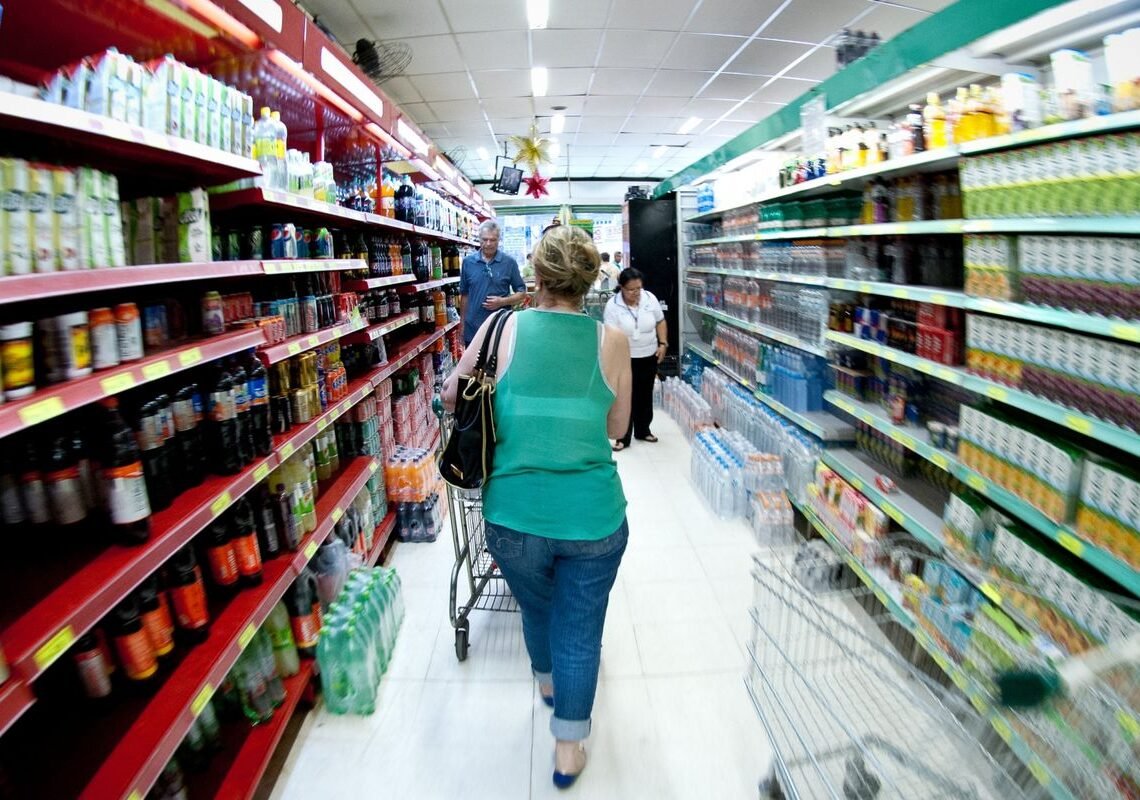 Preço da cesta básica cai em 15 das 27 capitais em julho