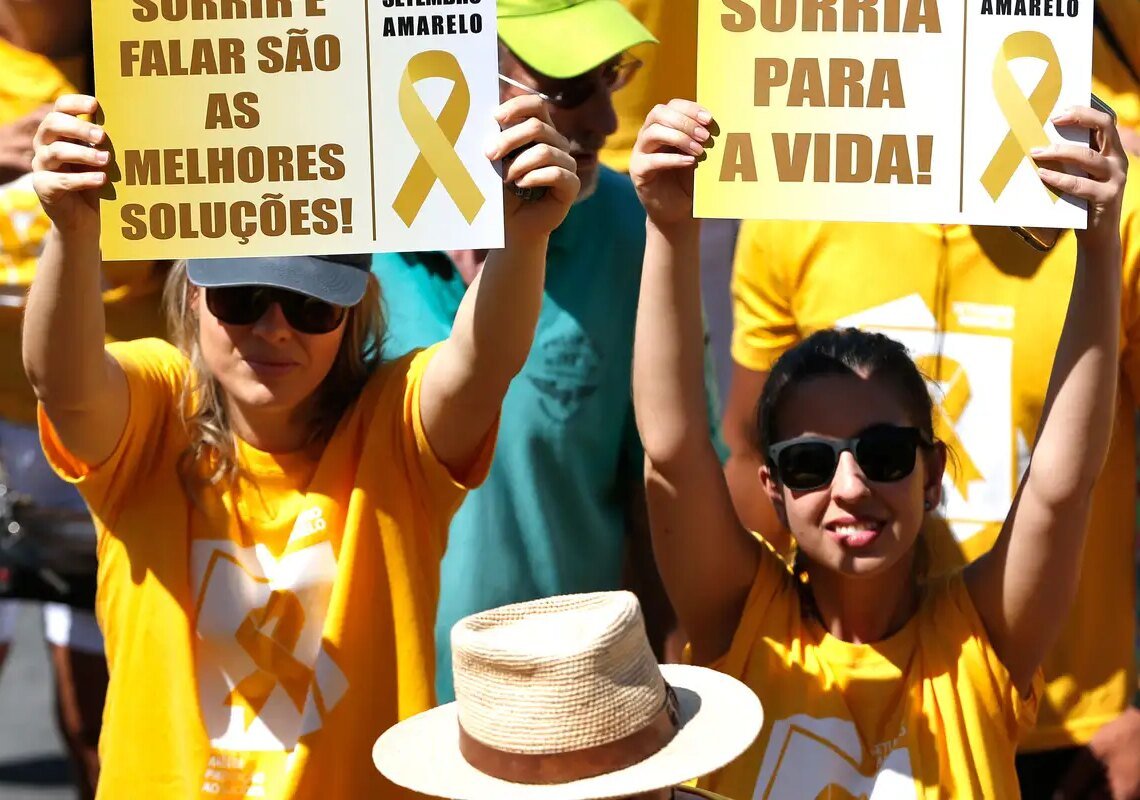 Pediatras alertam para aumento de autoagressão entre adolescentes