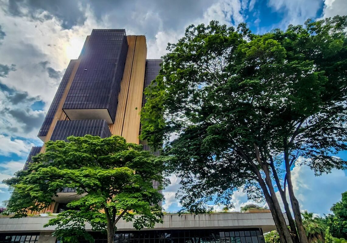 Ata do Copom indica Selic a 15% “por período bastante prolongado”