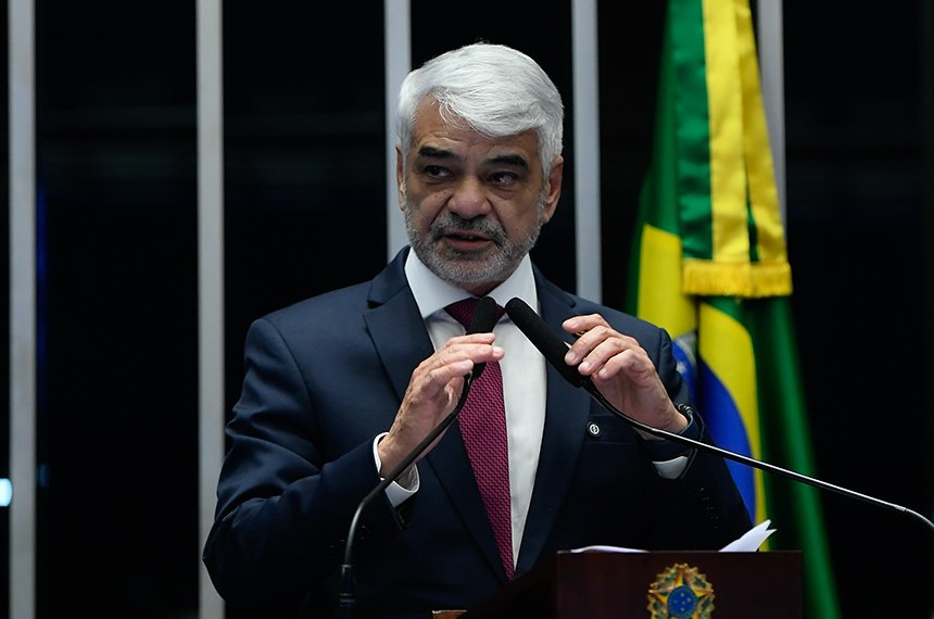 Humberto Costa assume presidência do Parlasul e destaca integração regional — Senado Notícias