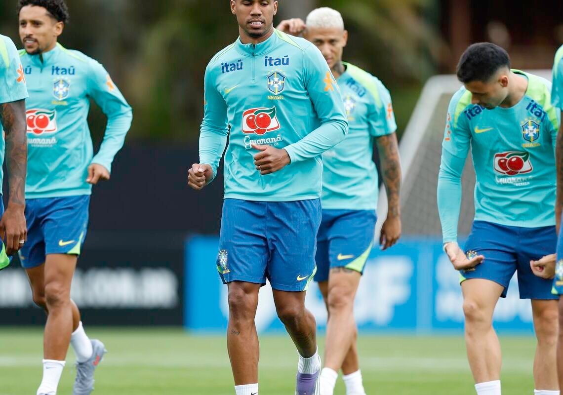 Ancelotti comanda primeira atividade com todos os convocados