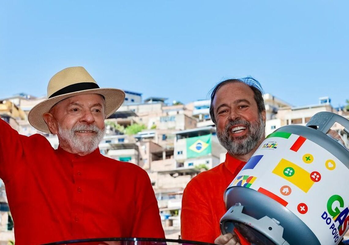 Governo garante gás de graça para 15,5 milhões de famílias