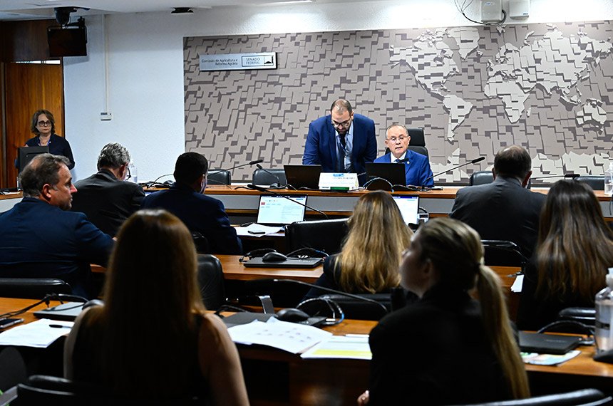 CRA aprova novas indicações de emendas ao Orçamento — Senado Notícias