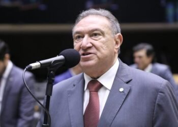 Comissão aprova projeto que prevê ajuda do governo para reconstruir casas em área atingida por desastres – Notícias