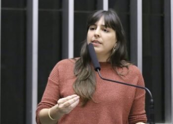 Comissão aprova projeto que prevê mais vagas de estacionamento para pessoa idosa – Notícias