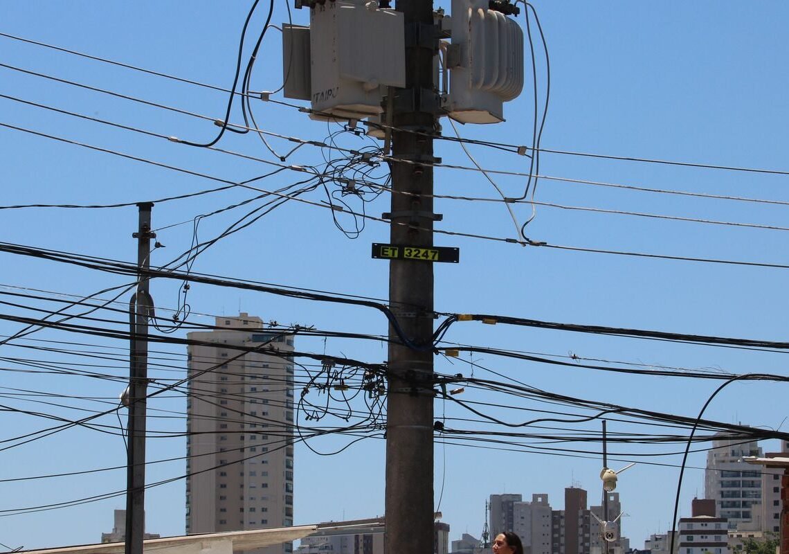 Furto de energia no país gerou custo de R$ 10,3 bilhões em 2024