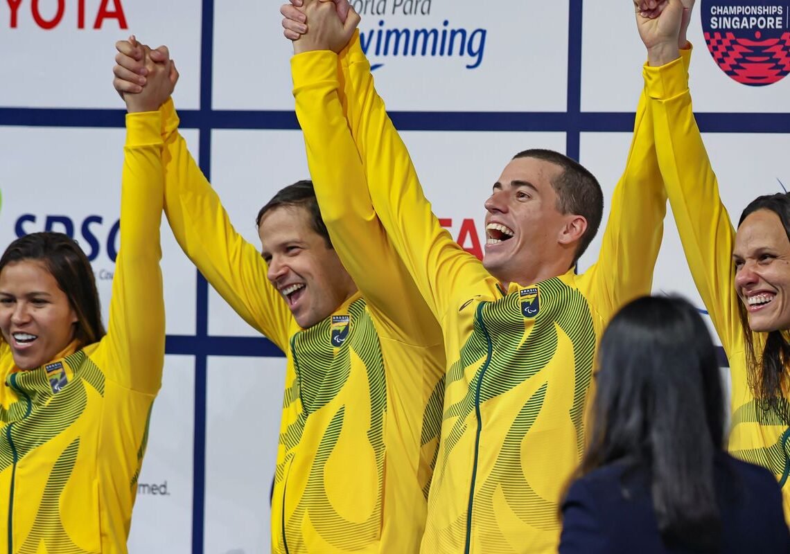 Com direito a recorde mundial, Brasil brilha no Mundial de natação