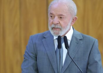 Em Roma, Lula defende que pobres sejam colocados no orçamento