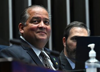 Senado comemora os 100 anos da Academia de Ciências Farmacêuticas do Brasil — Senado Notícias