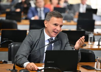 CCJ debate projeto que limita concessão de liberdade provisória — Senado Notícias