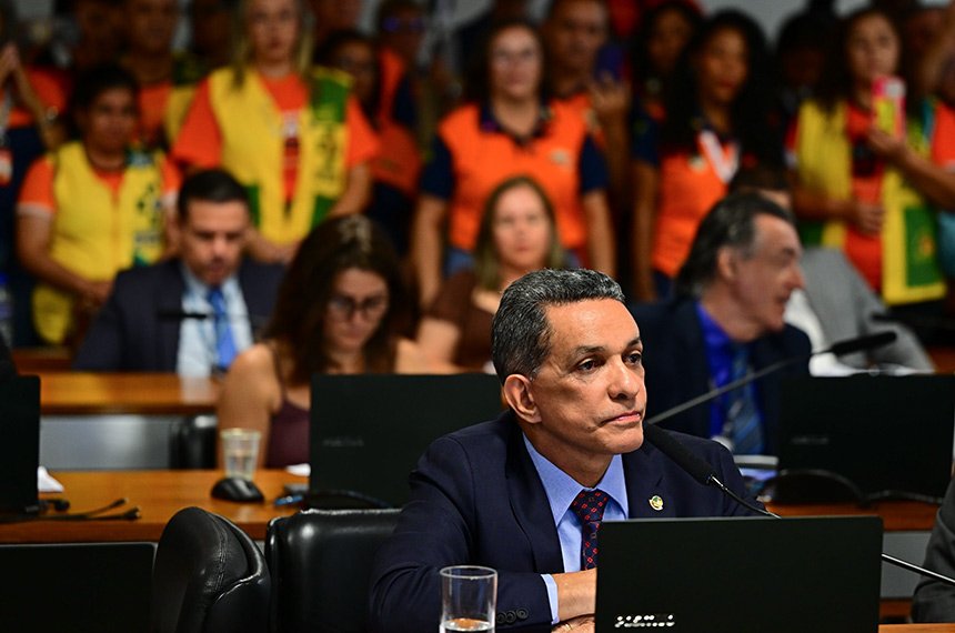 CAS aprova incentivo para diagnóstico do autismo em adultos e idosos — Senado Notícias