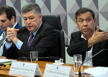 Silêncio de presidente do Sindnapi frustra parlamentares em sessão da CPMI do INSS — Senado Notícias