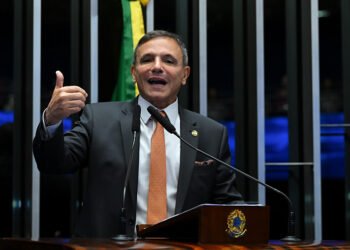 Marcio Bittar questiona reportagens sobre obras na Amazônia — Senado Notícias