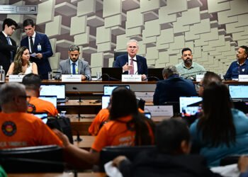 Isenção do IR até R$ 5 mil é 1º passo para justiça tributária, aponta debate — Senado Notícias