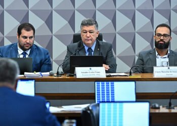 prestador de serviços diz que abriu empresas para atender a Conafer — Senado Notícias