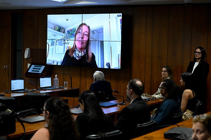 Debate defende incorporação de novas tecnologias pelo setor de saúde — Senado Notícias