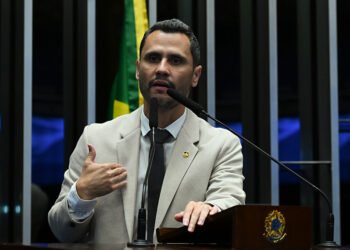 Cleitinho critica forma de indicações ao STF e privilégios de quem deixa a Corte — Senado Notícias
