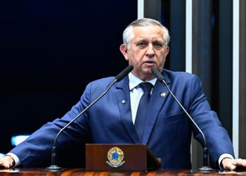 Izalci critica falta de policiais no DF e defende escolas cívico-militares — Senado Notícias